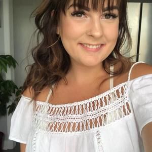 Meet your Posher, Claire